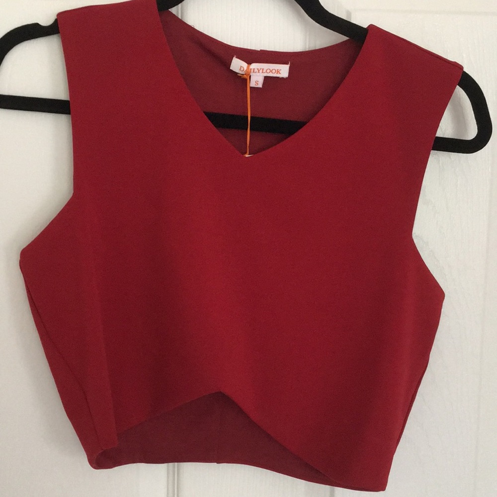 Daily Look Red Crop Top Sleeveless